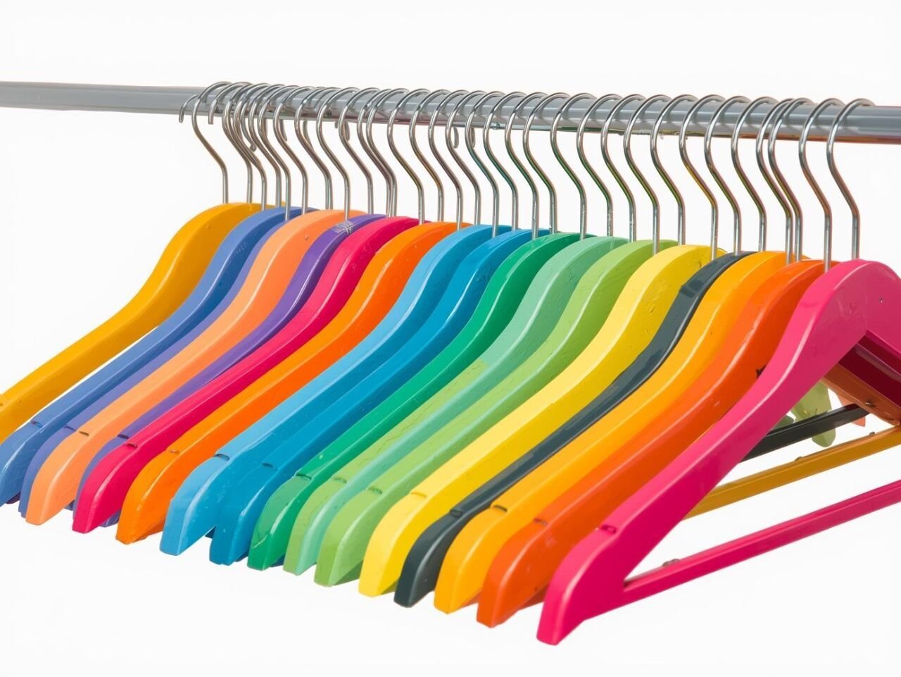 Ahşap Elbise Askısı İmalatında Kalite ve Estetiğin Buluşması