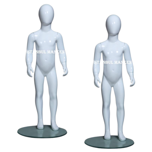 Çocuk vitrin mankenleri