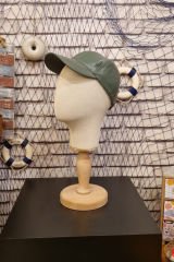 Erkek ahşap standlı kumaş kaplı kafa mankeni