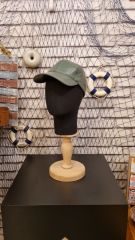 Erkek ahşap standlı kumaş kaplı kafa mankeni