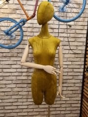 Pantolon giyebilen ahşap kollu terzi mankeni