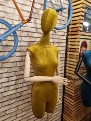 Pantolon giyebilen ahşap kollu terzi mankeni