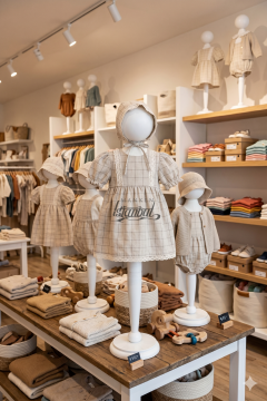 Beyaz Ahşap Çocuk Estetik Vitrin Mankeni 18-24 Aylık