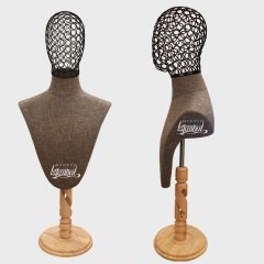 Erkek tel kafalı gömlek ve aksesuar mankeni