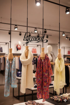 Çok Amaçlı Tavana Monte Asansörlü Siyah Renk  Ahşap El