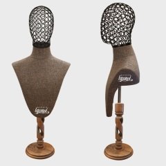 Erkek tel kafalı gömlek ve aksesuar mankeni