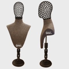 Erkek tel kafalı gömlek ve aksesuar mankeni