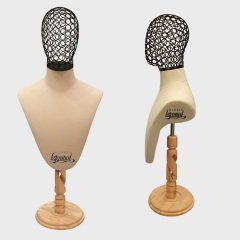 Erkek tel kafalı gömlek ve aksesuar mankeni