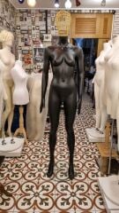 Bayan vitrin mankeni, vitrin mankenleri, cansız manken