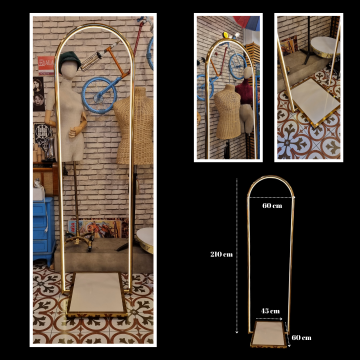 Led Işıklı Gold Kaplama Vitrin Platformu Vitrin Standı